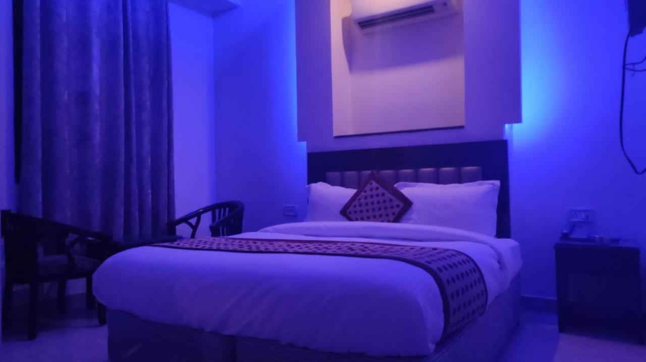 Hotel Gaylord International - Ню Делхи Екстериор снимка