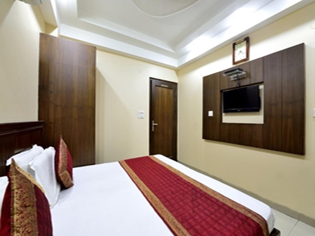 Hotel Gaylord International - Ню Делхи Екстериор снимка